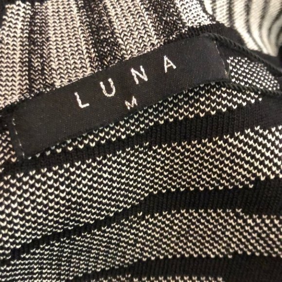 LUNA Black & White Halter Bodycon Dress - Picture 10 of 10